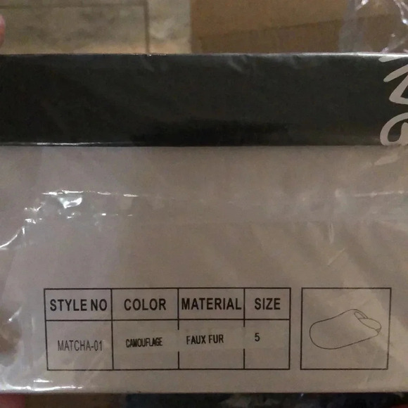 NWT MATCHA COMFY SOFT FAUX SHEARLING SLIPPERS Size 5 - Picture 8 of 8